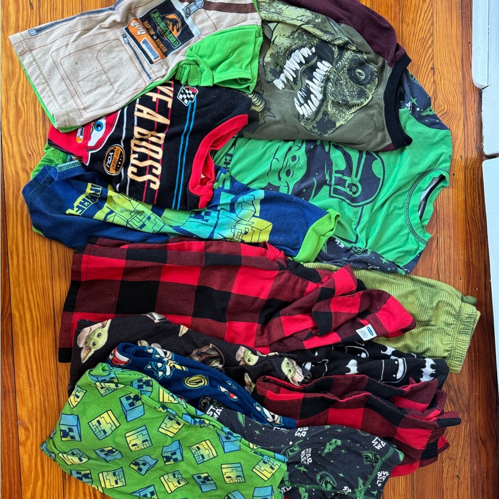 Boys pajama bundle - dinosaurs - Minecraft - Batman - Buffalo plaid - Star Wars
